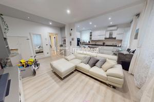 CADORAGO: quadrilocale con area esterna, box e dep