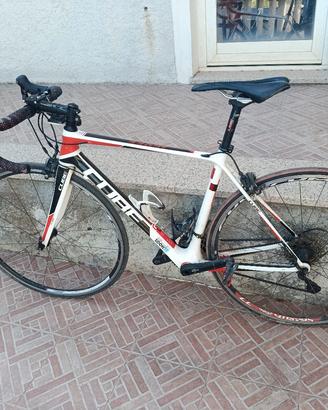 bici cube corsa strada