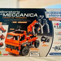 Laboratorio di meccanica Camion da trasporto