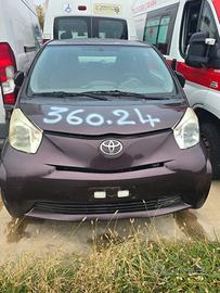 TOYOTA IQ