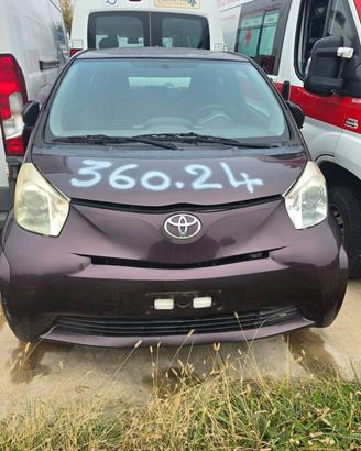 TOYOTA IQ