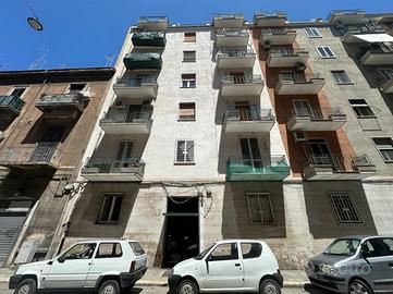 4 LOCALI A BARI