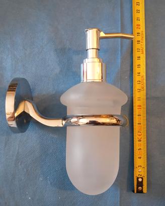 Portasapone a dispenser e porta bicchiere
