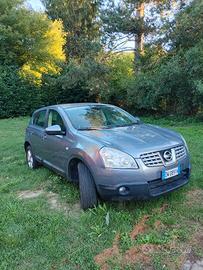 NISSAN QASHQAI 2000 4X4