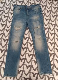 jeans strappati taglia 31