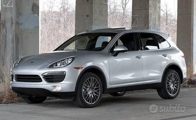 Porsche Cayenne C-E-R-C-O U.R.G.E.N.T.E