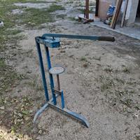 Tappatrice per tappi di sughero