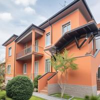 4 LOCALI A VEDANO AL LAMBRO