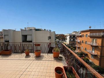 Attico / Mansarda di 107 m² con 3 locali a Roma