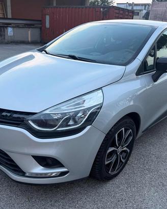 RENAULT Clio 70,632km TCe 90 CV 5p Business COME