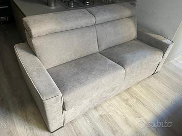 Divano Letto con poggiatesta reclinabile e ruote
