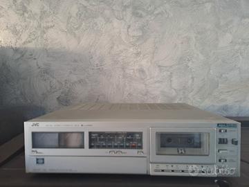 Stereo cassette marca JVC  mod. KD -A8