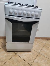cucina Indesit