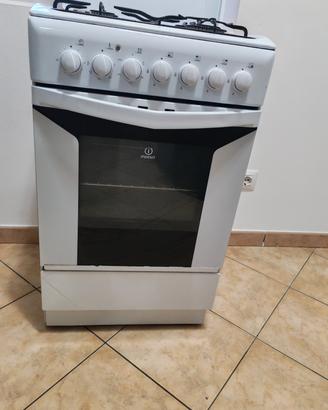 cucina Indesit