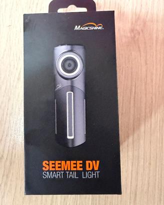 luce posteriore da bici  magicshine con telecamera