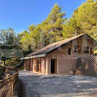 Villa o villino Isernia [FZ PNTTTI E3VRG]