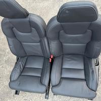 Tappezzeria in pelle nera per Volvo XC 90 del 2024