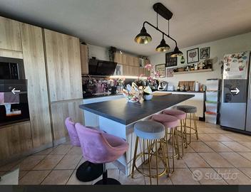 Cucina lube con elettrodomestici