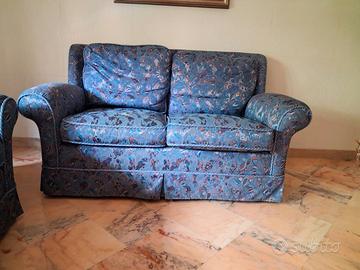 2 divani stoffa azienda Magliocchetti