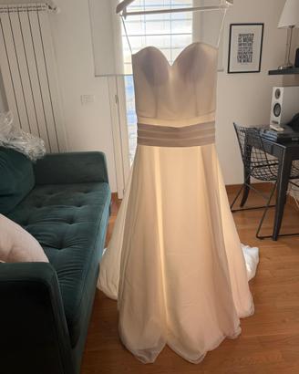 Abito da sposa MAI INDOSSATO