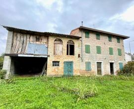 ABITAZIONE DA RISTRUTTURARE CON TERRENO EDIFICA...