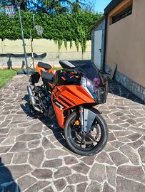 KTM RC 125 2024 NERA ARANCIONE 