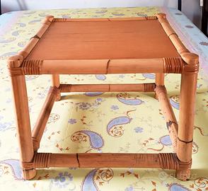 Ttavolino in bambù con piano in legno
