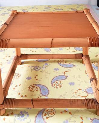 Ttavolino in bambù con piano in legno