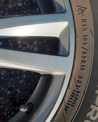4 cerchi lega MAK con gomme invernali 185/65 R15