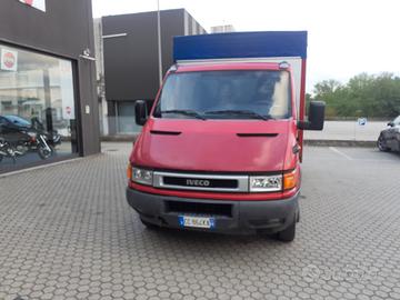 IVECO DAILY TELONATO