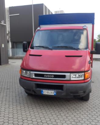 IVECO DAILY TELONATO
