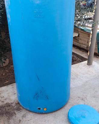 Recipiente a cilindro da 500 litri,piccola perdita