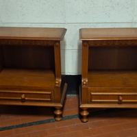 Coppia di comodini da camera da letto anni '40
