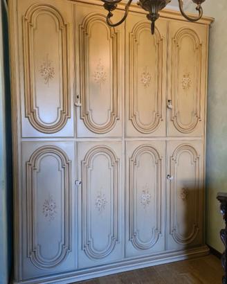 Armadio vintage 4 ante in legno massiccio