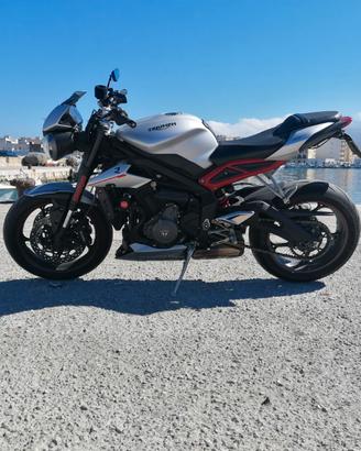 Triumph street triple 765 R