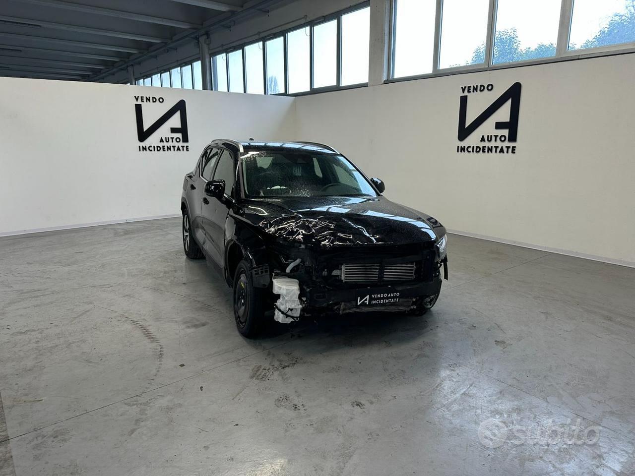 Volvo XC40 (2017-->)