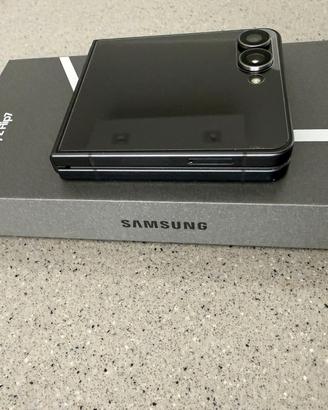 Samsung Galaxy Z Flip 7