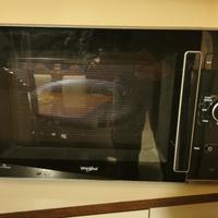 Whirlpool JC 216 SL forno a microonde


