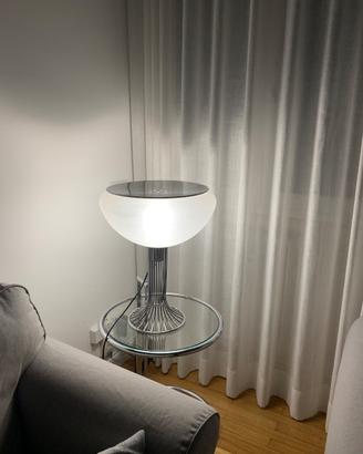Lampada da tavolo design Moana iguzzini