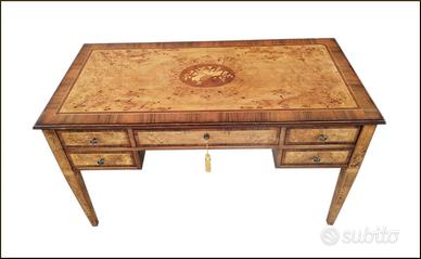 Scrivania stile Maggiolini intarsiata a mano