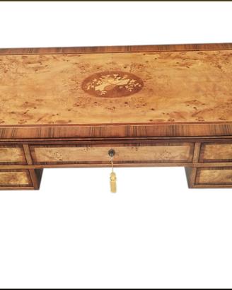 Scrivania stile Maggiolini intarsiata a mano