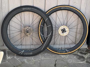 Ruote Hunt Carbon Profilo differenziato 45/55