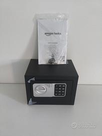 Cassaforte Amazon Basics con serratura elettronica