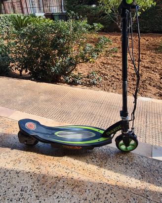 Monopattino elettrico-Razor