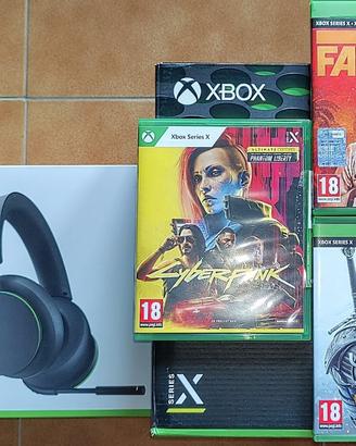 Xbox Series X + Cuffie + 4 Giochi + Accessori Pad