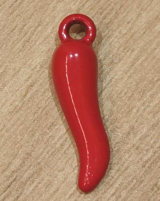 Ciondolo portafortuna cornetto rosso