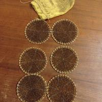 Sottobicchieri di perline