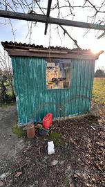 Casetta da giardino in metallo marrone