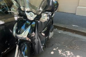 Scooter Honda SH150i ABS nero