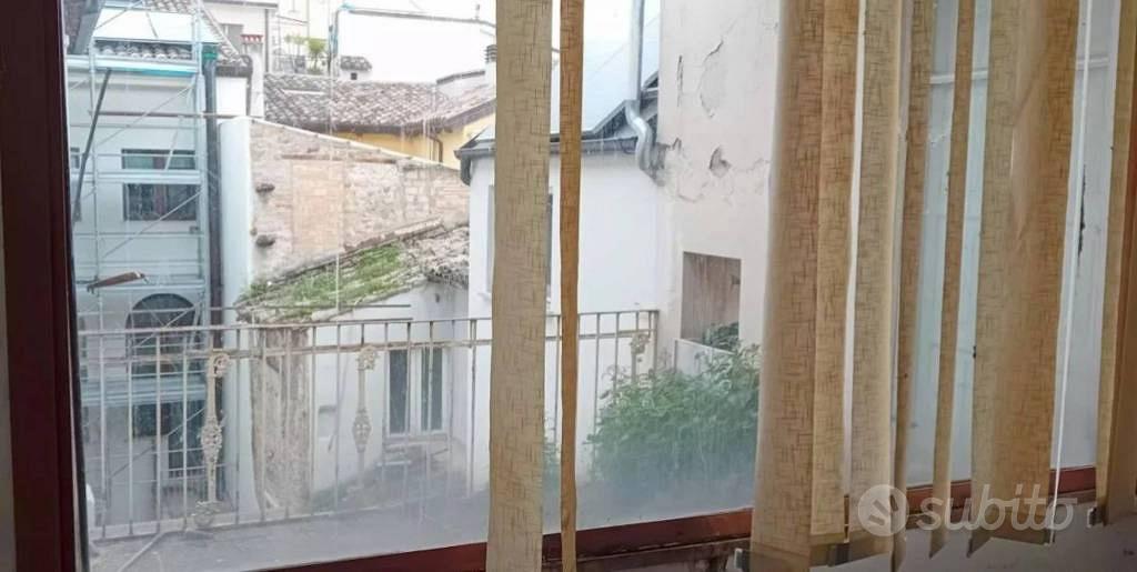 Immobile in asta di 988 m² a Teramo - Altro